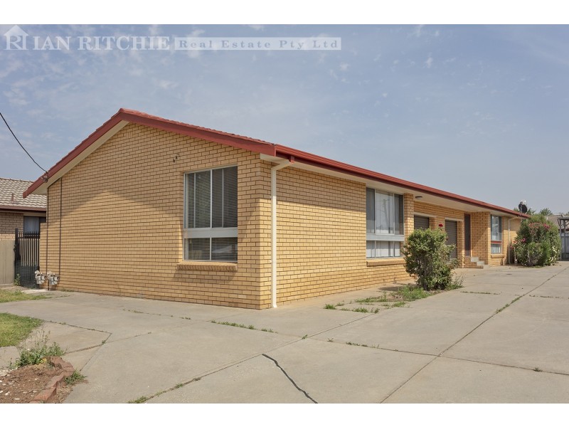 1 & 2/449 Griffith Road, Lavington NSW 2641