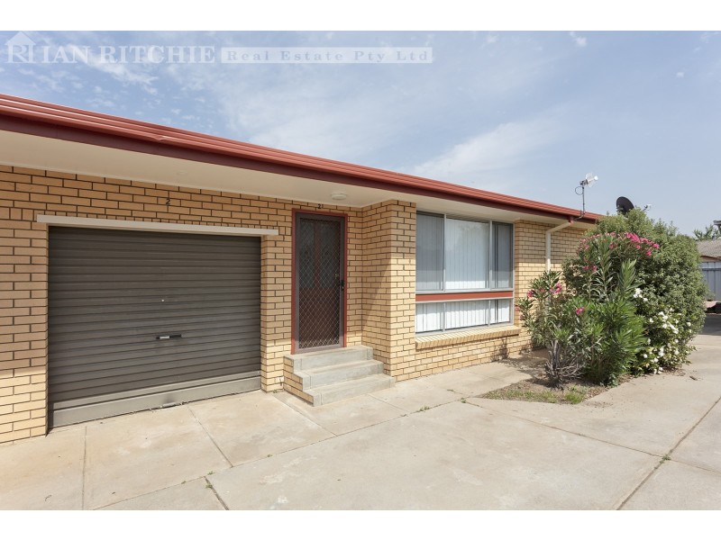 1 & 2/449 Griffith Road, Lavington NSW 2641