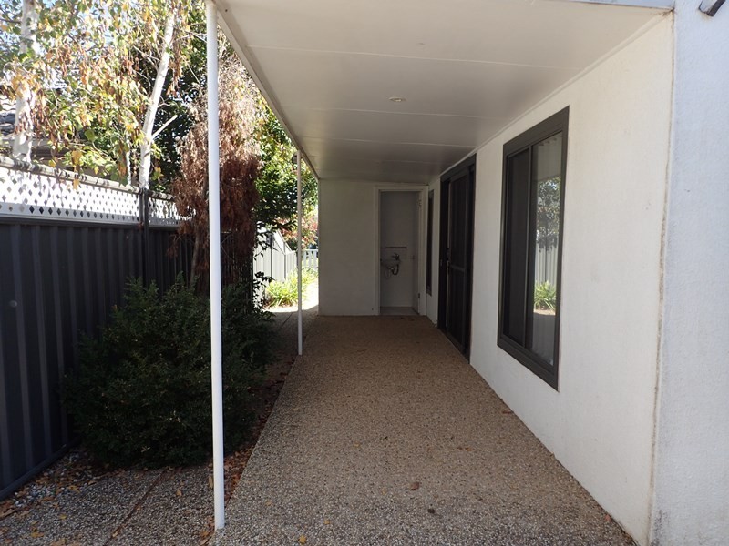 1/441 McDonald Road, Lavington NSW 2641