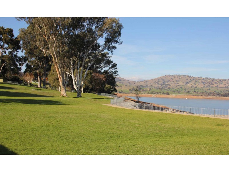 24 Brush Box Street, Albury NSW 2640