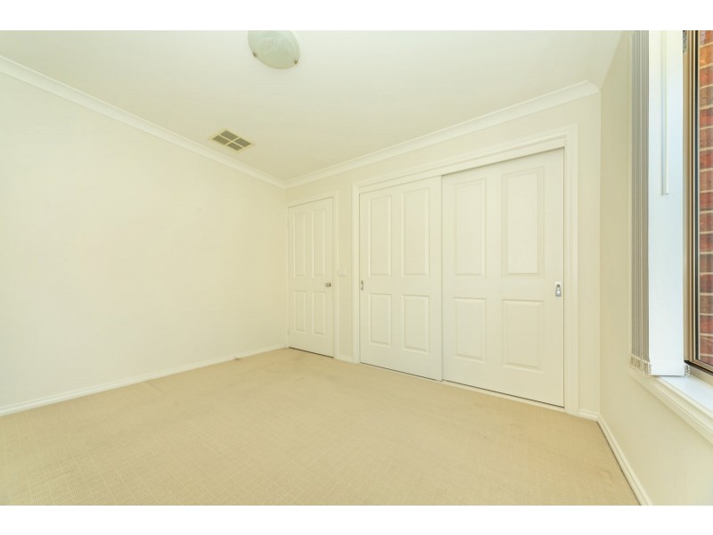 10 Friarbird Way, Thurgoona NSW 2640