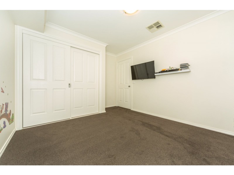 10 Friarbird Way, Thurgoona NSW 2640