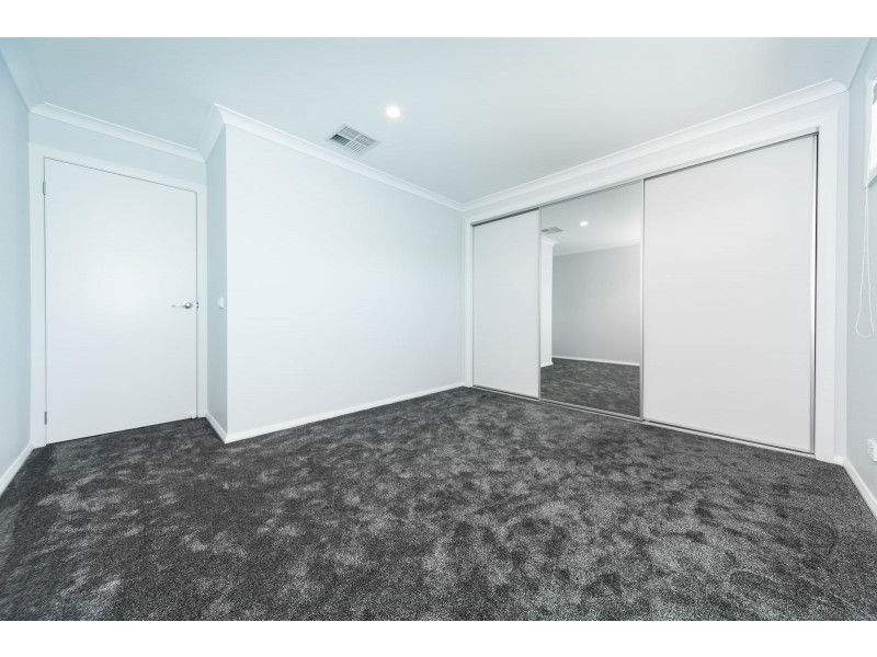 23 Mclaren Boulevard, Thurgoona NSW 2640