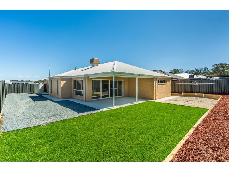 23 Mclaren Boulevard, Thurgoona NSW 2640