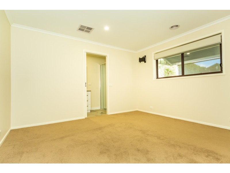 98 Mitchell Street, Jindera NSW 2642