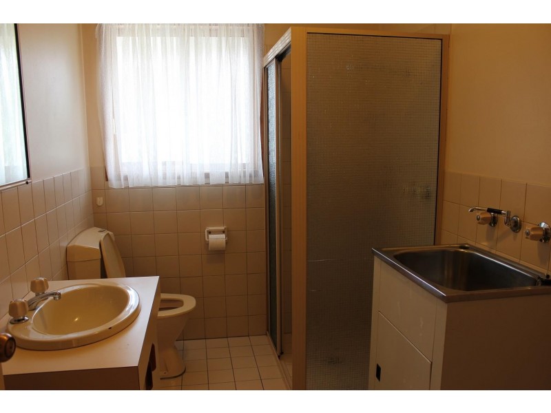 8/391 Prune Street, Lavington NSW 2641