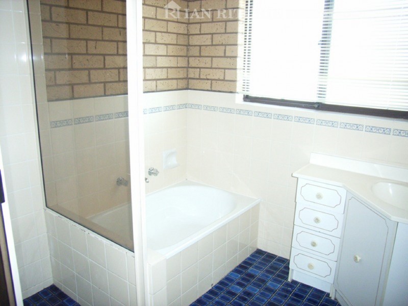 10/413 Bevan Street, Lavington NSW 2641