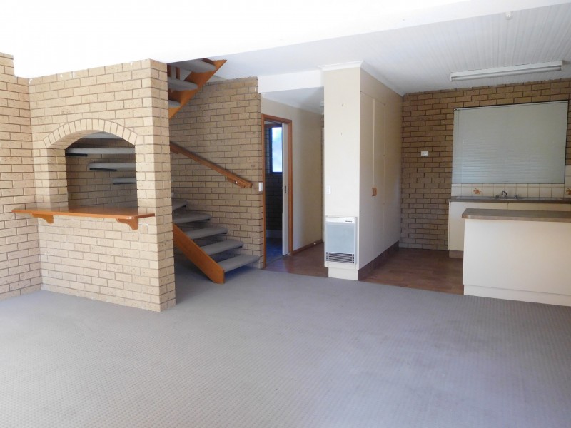 10/413 Bevan Street, Lavington NSW 2641