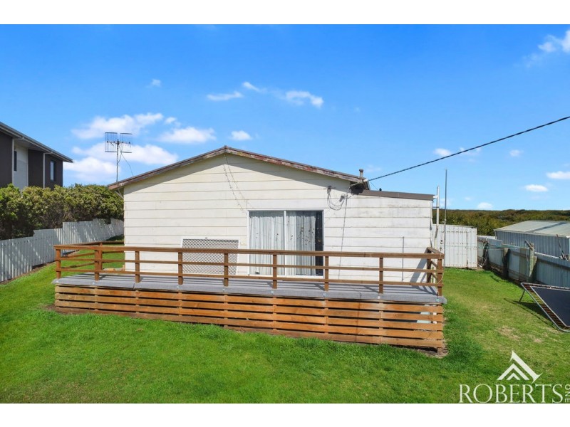 39 Merrett Street, Peterborough VIC 3270