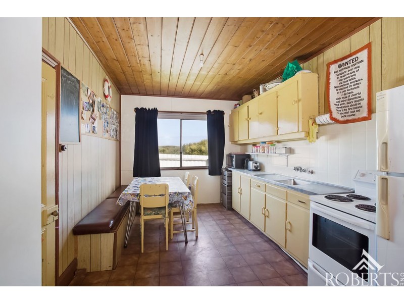 39 Merrett Street, Peterborough VIC 3270