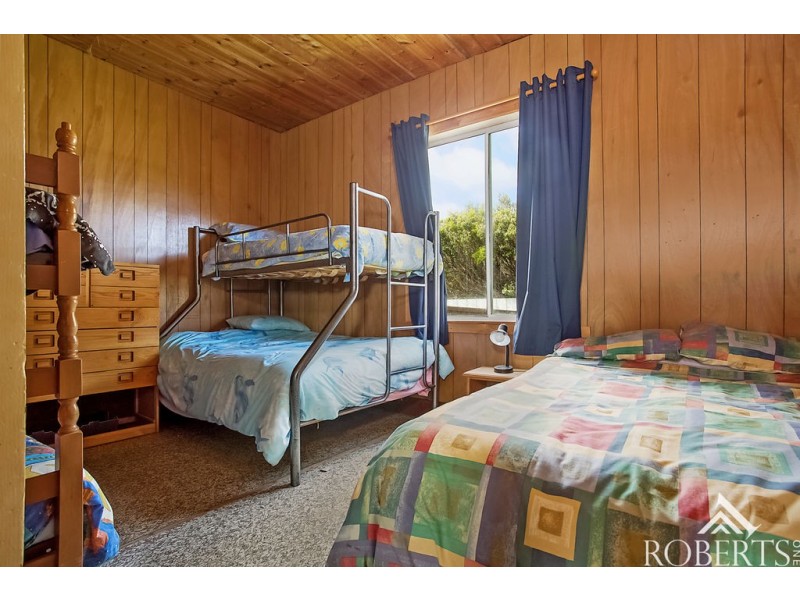 39 Merrett Street, Peterborough VIC 3270