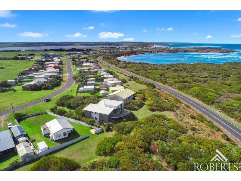 39 Merrett Street, Peterborough VIC 3270