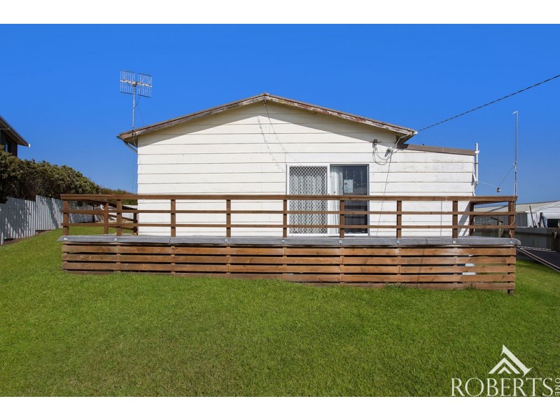 39 Merrett Street, Peterborough VIC 3270