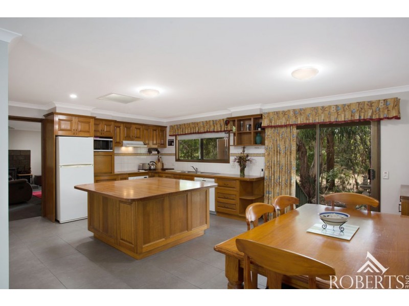 14 Jackson Street, Kirkstall VIC 3283