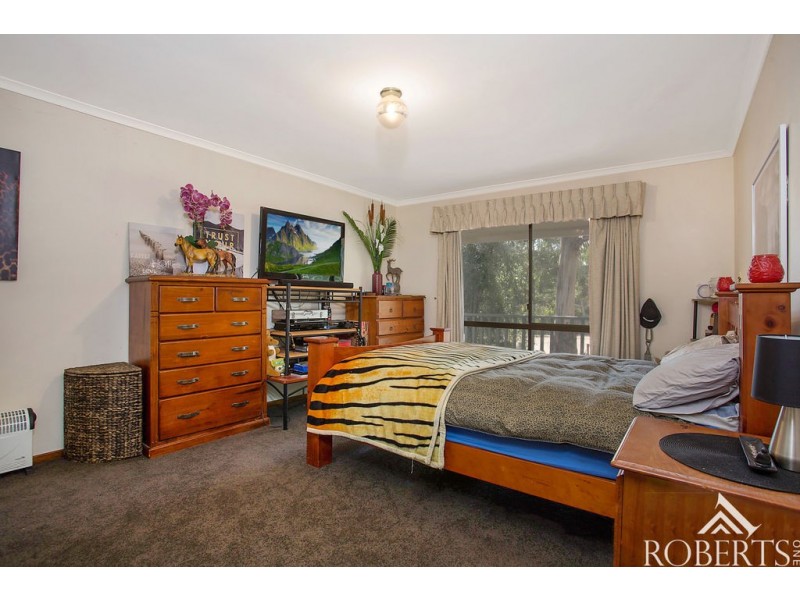 14 Jackson Street, Kirkstall VIC 3283