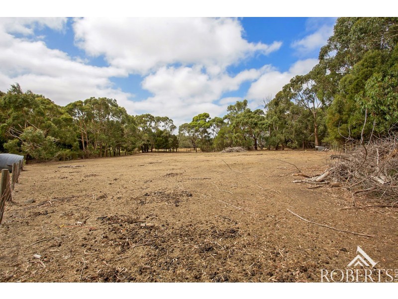 14 Jackson Street, Kirkstall VIC 3283