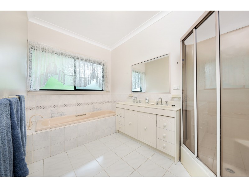 151 Ochiltrees Road, Romsey VIC 3434