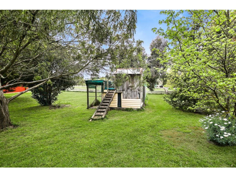 151 Ochiltrees Road, Romsey VIC 3434