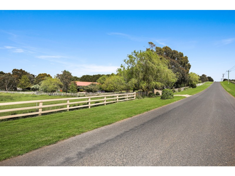 151 Ochiltrees Road, Romsey VIC 3434