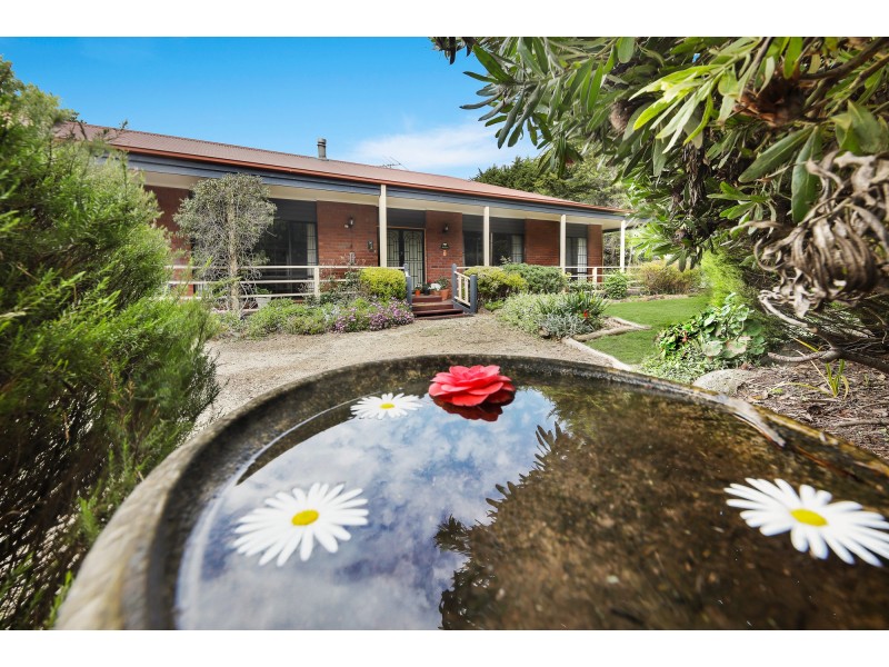 151 Ochiltrees Road, Romsey VIC 3434