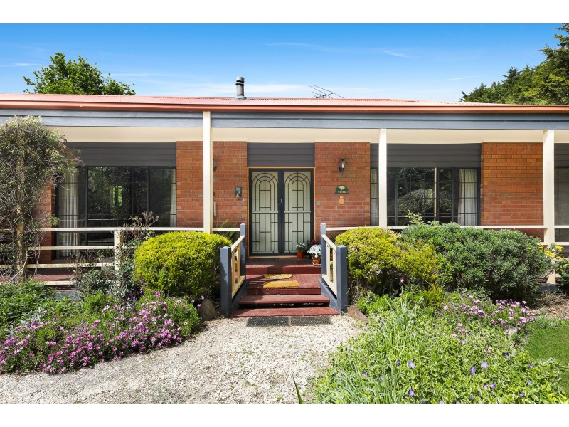 151 Ochiltrees Road, Romsey VIC 3434