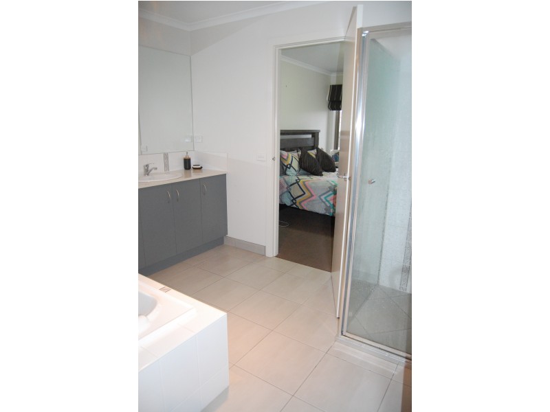 1 Gladman Court, Koroit VIC 3282