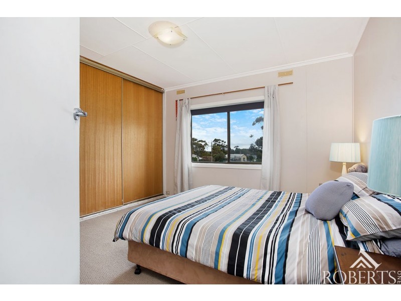 37 Glenormiston Road, Noorat VIC 3265