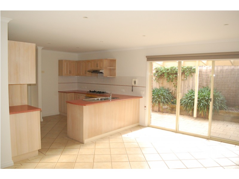 2/24 Mortlake Road, Warrnambool VIC 3280