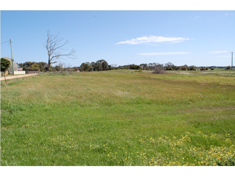 12 Clarke Street, Allansford VIC 3277