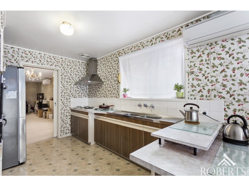 20 Woodlea Drive, Glen Waverley VIC 3150