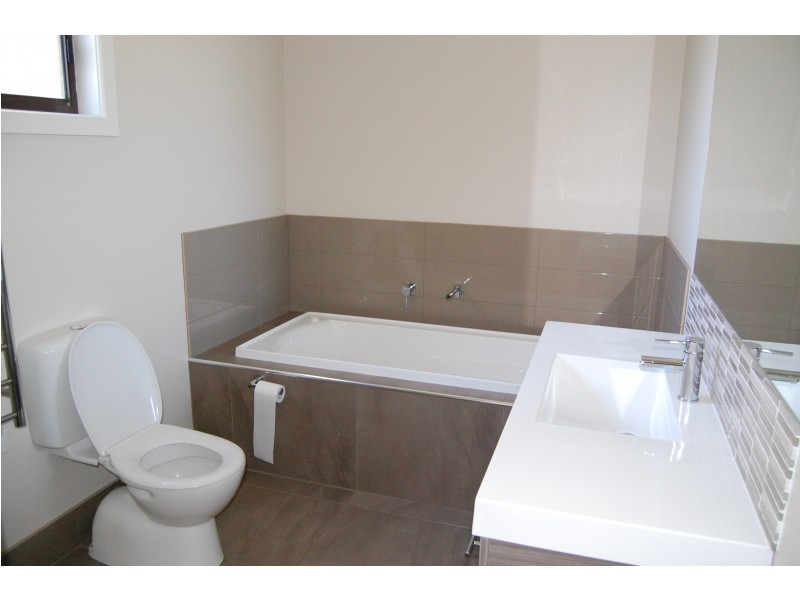 9 Moore Street, Warrnambool VIC 3280