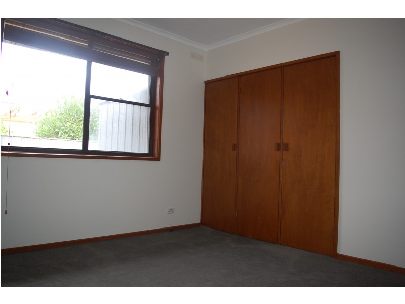 27 Anzac Avenue, Koroit VIC 3282