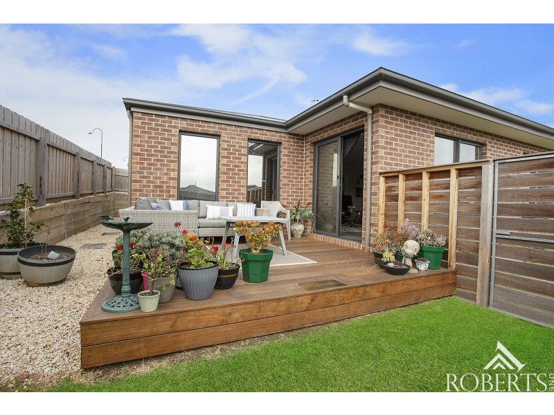 64 Dennington Rise, Dennington VIC 3280