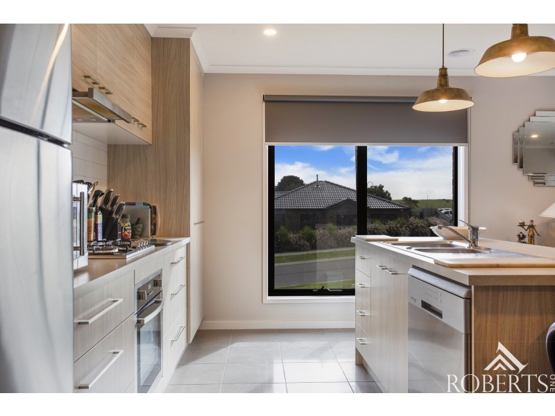 64 Dennington Rise, Dennington VIC 3280