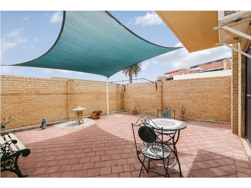 4/14 Boyd Crescent, Hamilton Hill WA 6163