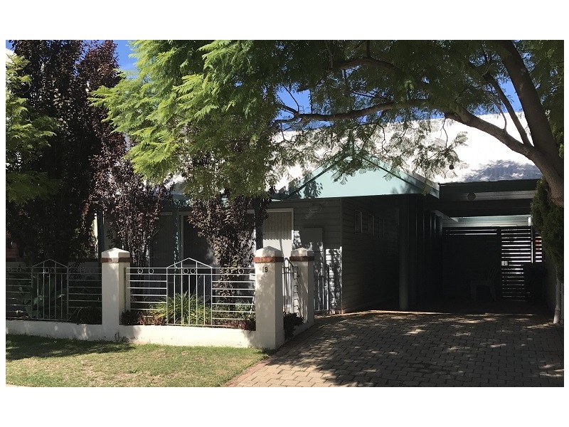 19 Wardie Street, South Fremantle WA 6162