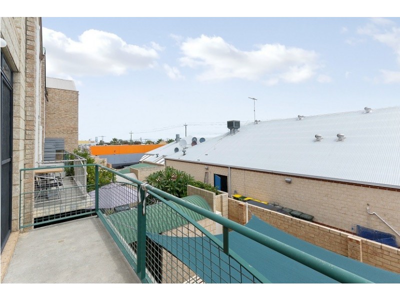 4/14 Boyd Crescent, Hamilton Hill WA 6163