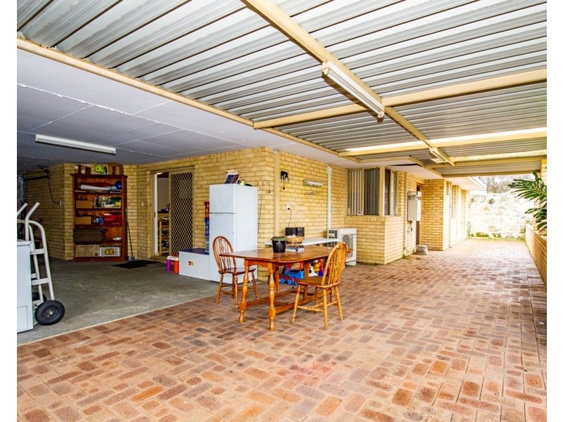 220A Carrington Street, Hilton WA 6163