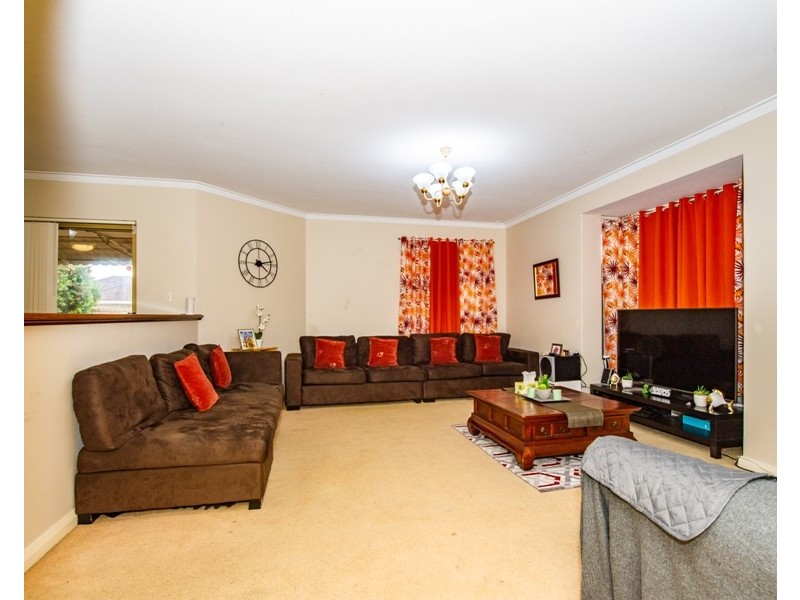220B Carrington Street, Hilton WA 6163