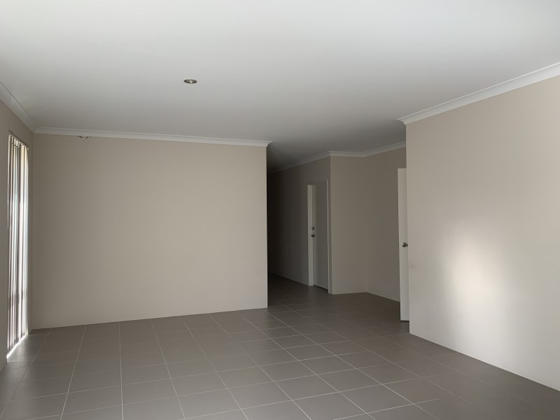 10 Tiliqua Crescent, Wandi WA 6167