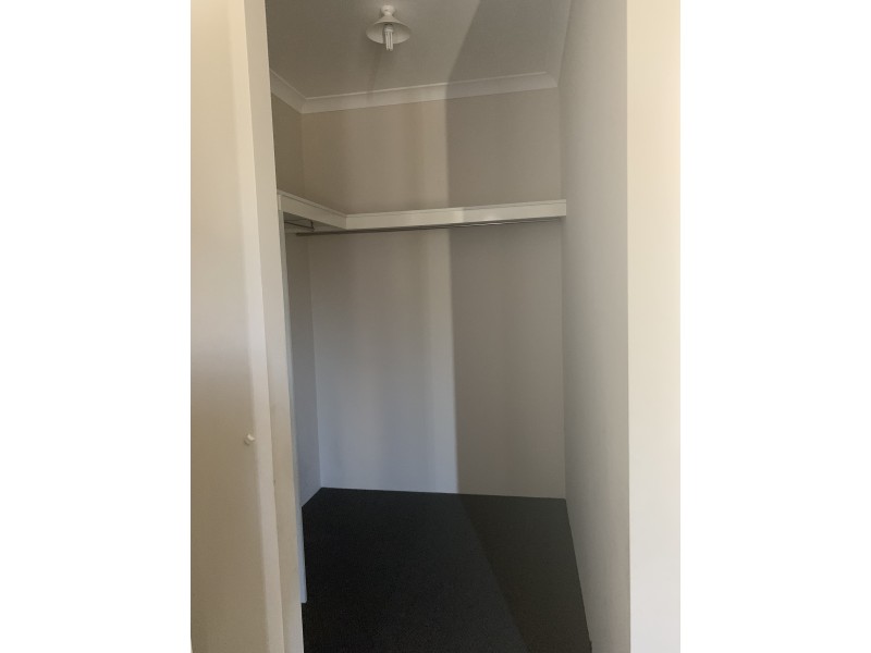 10 Tiliqua Crescent, Wandi WA 6167