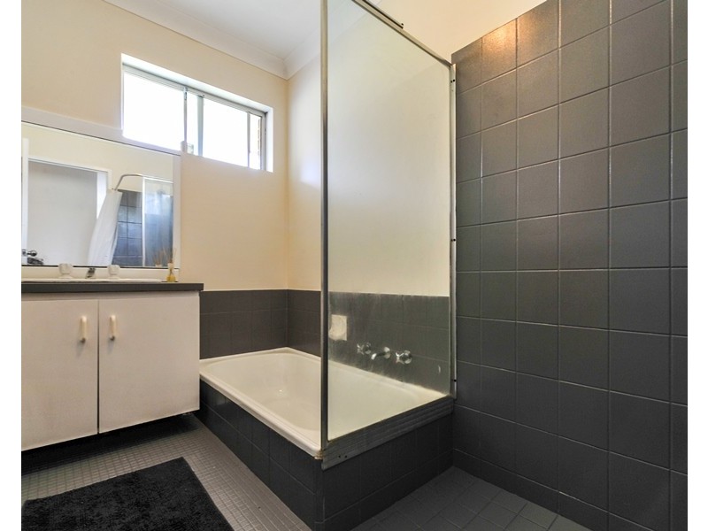 20 Breaden Drive, Cooloongup WA 6168