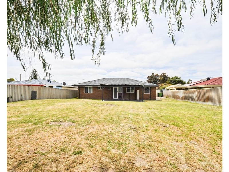 20 Breaden Drive, Cooloongup WA 6168