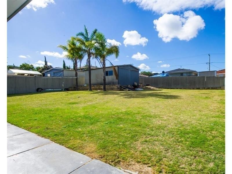 22 Pilgrim Way, Hamilton Hill WA 6163