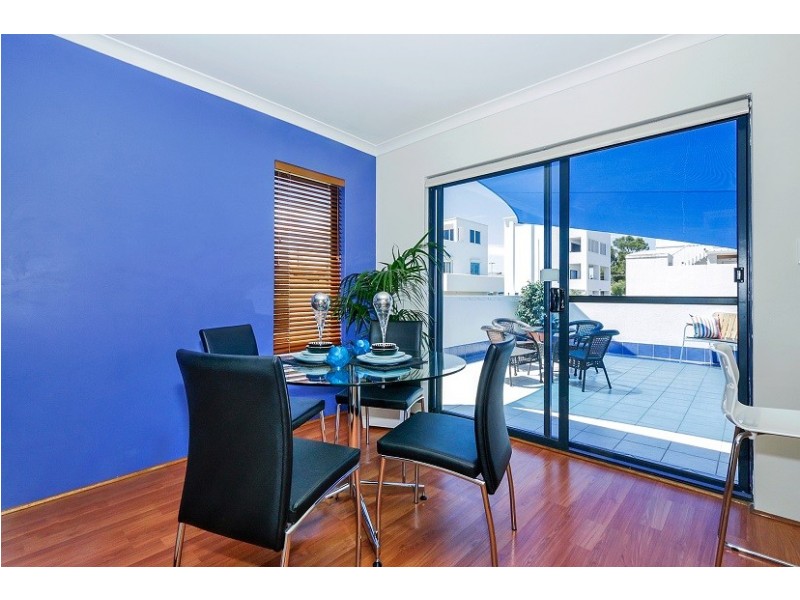 4/12 Boyd Crescent, Hamilton Hill WA 6163