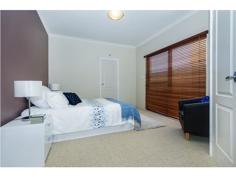 4/12 Boyd Crescent, Hamilton Hill WA 6163