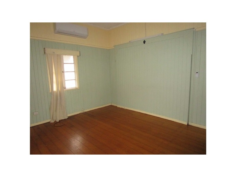 4 William Street, Bundamba QLD 4304