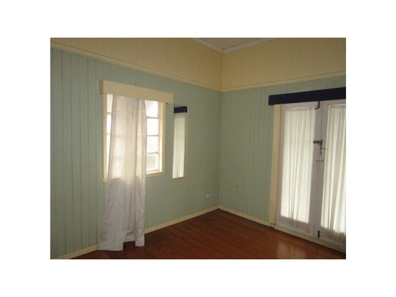4 William Street, Bundamba QLD 4304