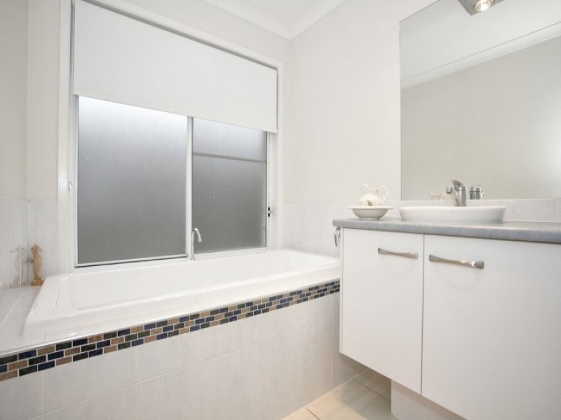 23 Macswiney Street, Collingwood Park QLD 4301