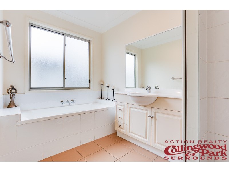 10 Heathwood Place, Collingwood Park QLD 4301
